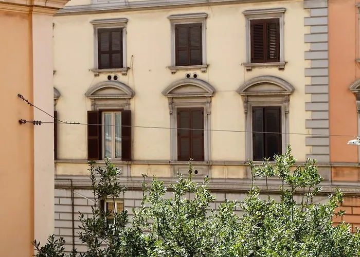 Domus Maxima - & 4* Roma